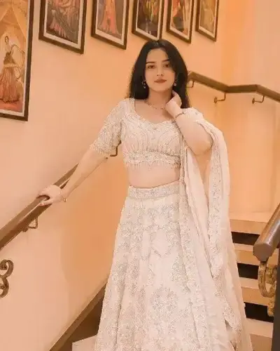 Escort Vadali